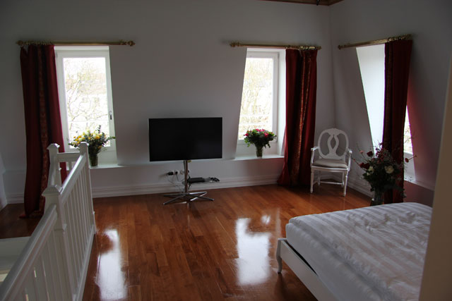 Red apartment — photo 3